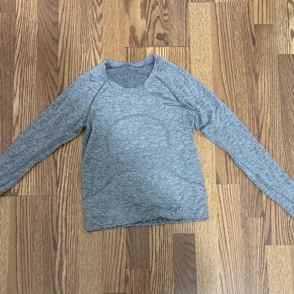 Gray Lululemon swiftly tech size 4